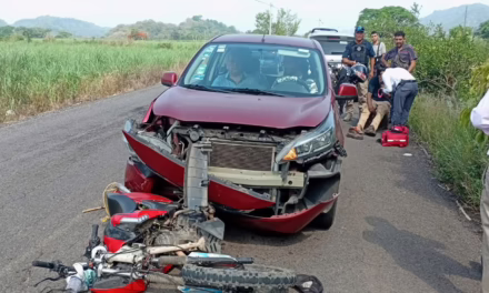 Un herido tras fuerte percance vial en la desviación a Jalcomulco