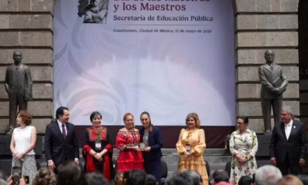 SEP anuncia aumento salarial de 9% para maestros; Sheinbaum impulsa basificación y mejoras en pensiones