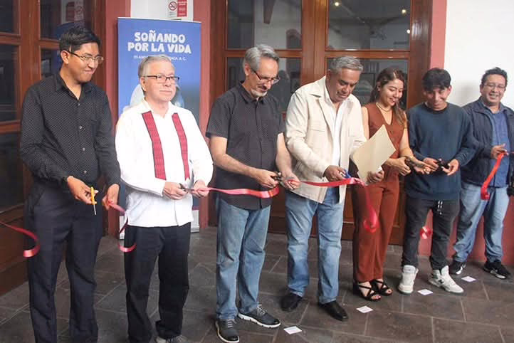 Alumnos UV crearon obras artísticas para celebrar 35 años de Matraca, A. C.
