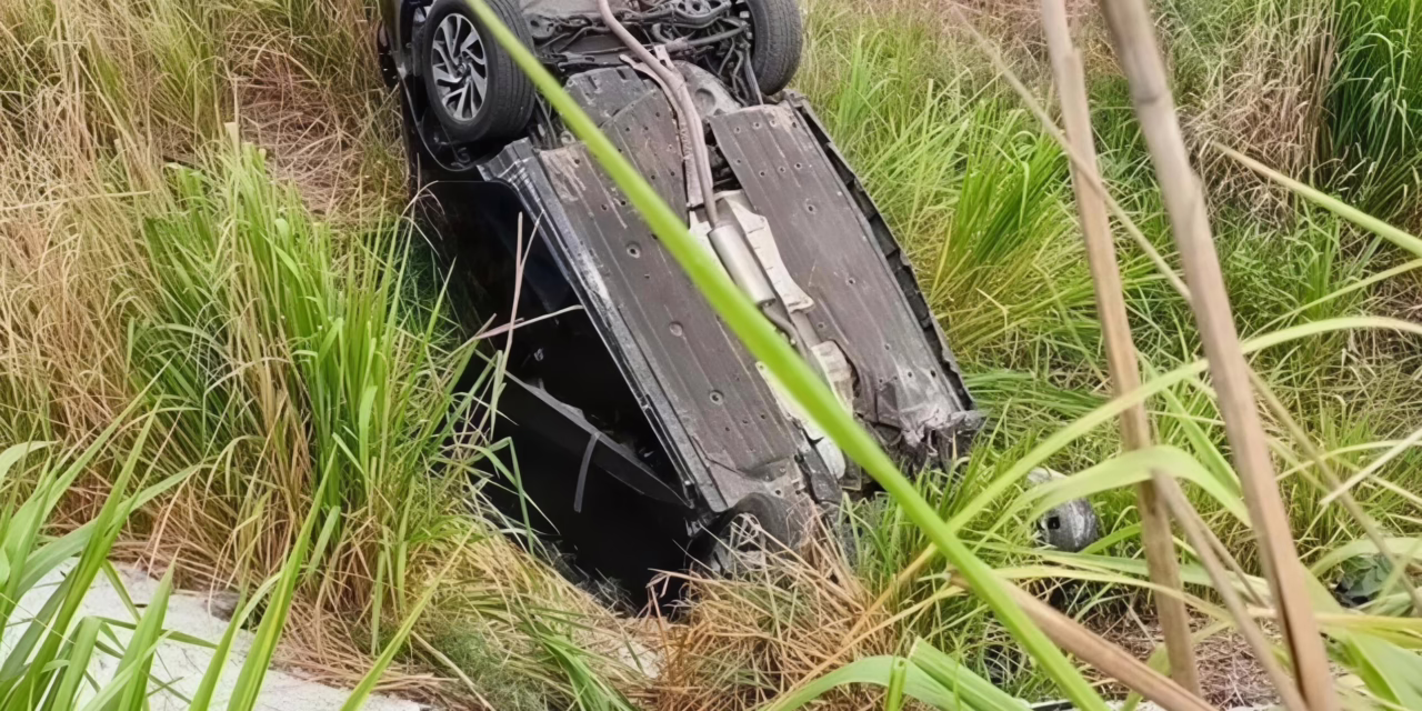 Volcadura en la carretera 180 Cardel-Poza Rica moviliza a cuerpos de emergencia