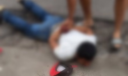 Vecinos retienen a presunto ladrón en la avenida principal de Las Trancas