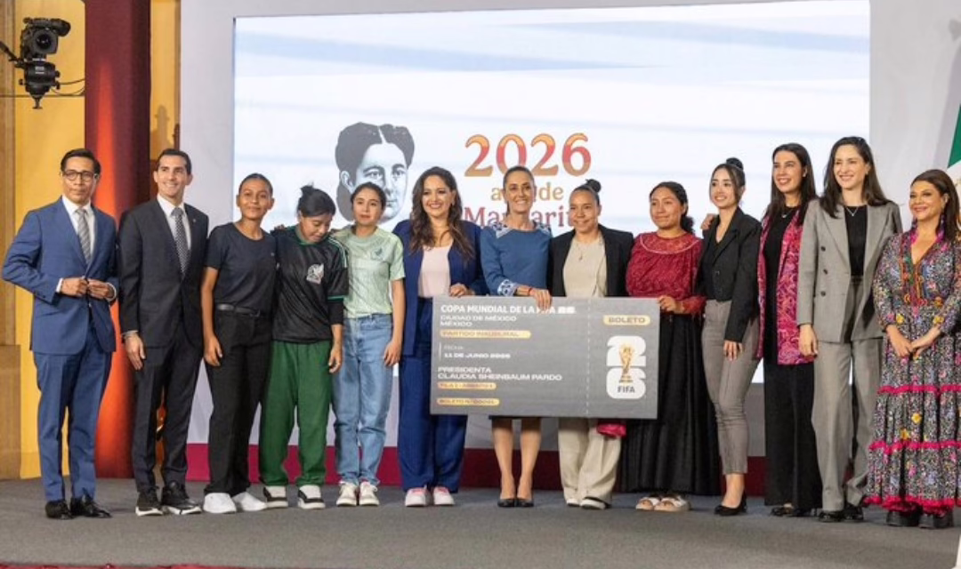 Cuatro jóvenes mexicanas ganan boletos para asistir al Mundial 2026, anuncia Claudia Sheinbaum