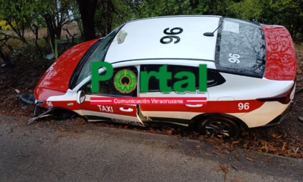 ABANDONAN TAXI l TRAS ACCIDENTE EN LA CHICHICAXTLE – PASO MARIANO