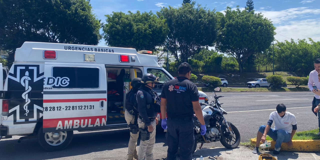 Accidente vial frente al ORFIS deja un motociclista lesionado