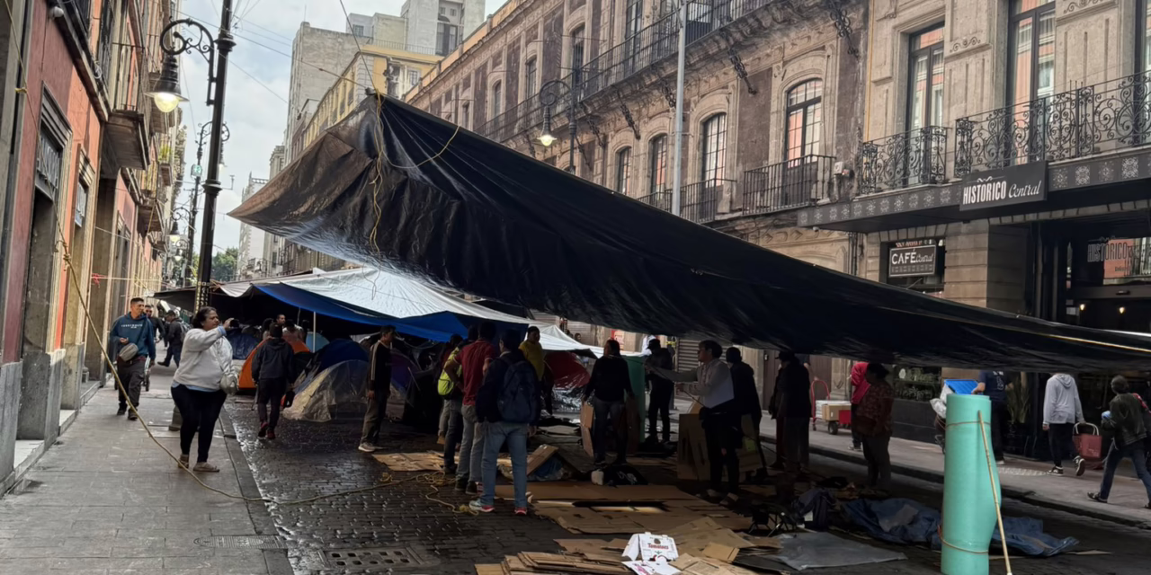 Gobierno mantiene abierta la puerta del diálogo con la CNTE y descartó cualquier acción de represión contra los manifestantes.