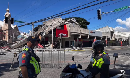 VIDEO:Más de 30 muertos en Filipinas tras potente terremoto