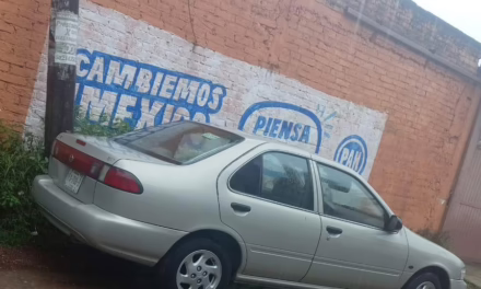 Recuperan en la colonia Salud automóvil robado un día antes en Xalapa