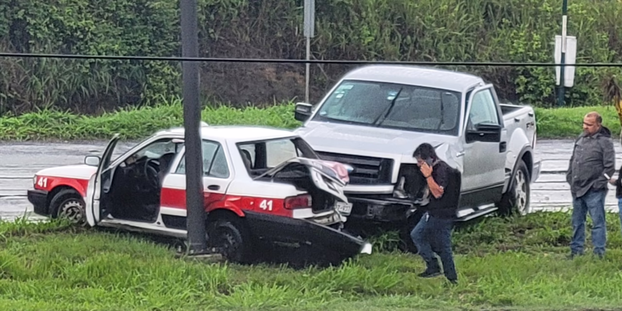 Accidente vehicular a la altura de Plaza El Juguete