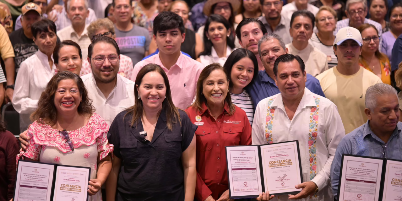 Reciben 648 familias veracruzanas constancias de finiquito de créditos FOVISSSTE