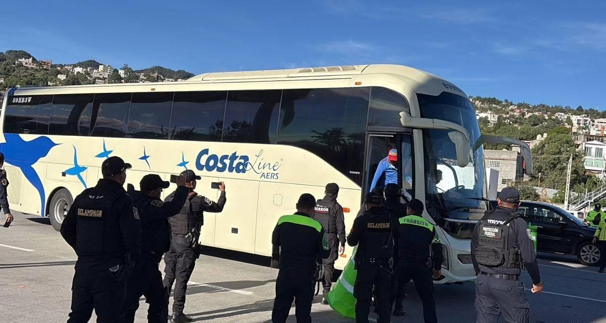 Operativo de seguridad resguarda casetas en Tlalpan ante protesta convocada por la CNTE este lunes. 
