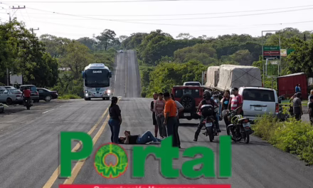 Atropellan a una mujer en la carretera Xalapa- Veracruz, cuerpos de emergencia se movilizan al lugar