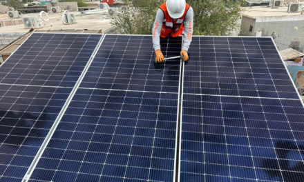 CFE promete que familias del norte podrán reducir hasta 85% el costo de sus recibos de luz