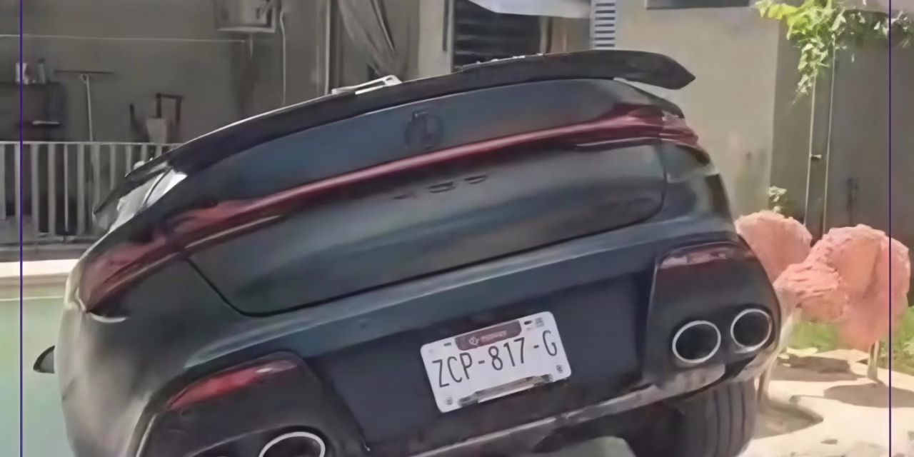 CAMIONETA ATRAVIESA UNA BARDA Y TERMINA EN LA PISCINA