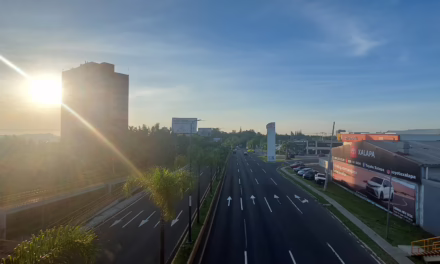 Ambiente caluroso y húmedo en todo Veracruz durante el día de hoy, y posiblemente durante un par de días más, debido a la persistencia de una *Surada*