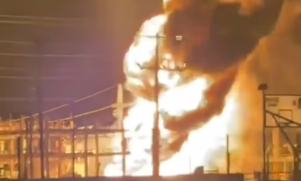 Incendio en subestación de la CFE en Cancún provoca apagones en varias zonas de la ciudad