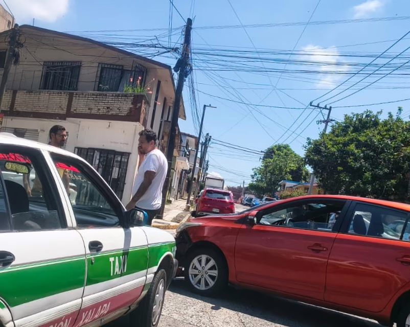 Accidente de tránsito en Maestros Veracruzanos
