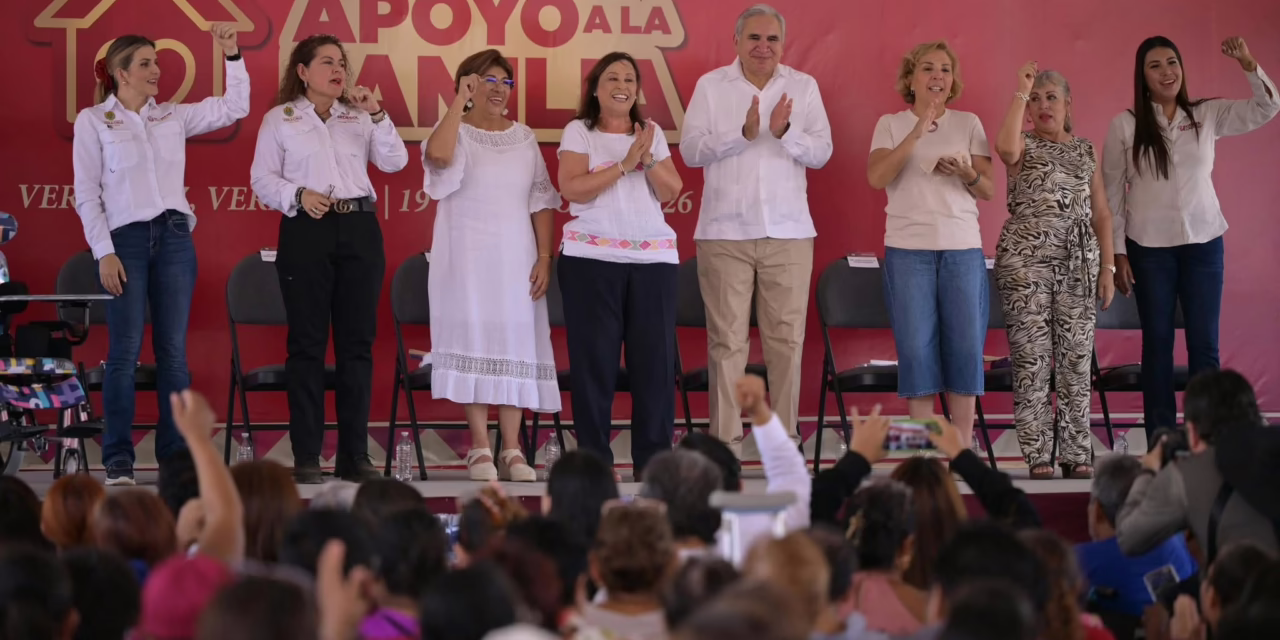 Entrega Gobierno de Veracruz 5 mil 580 apoyos funcionales y a la familia