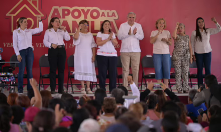 Entrega Gobierno de Veracruz 5 mil 580 apoyos funcionales y a la familia