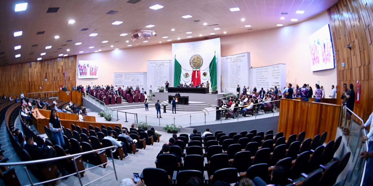 Avala Congreso enajenación de vehículos oficiales