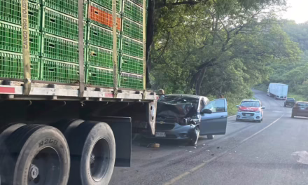 Accidente en la carretera Cardel-Poza Rica, a la altura del Cerro de Los Metates