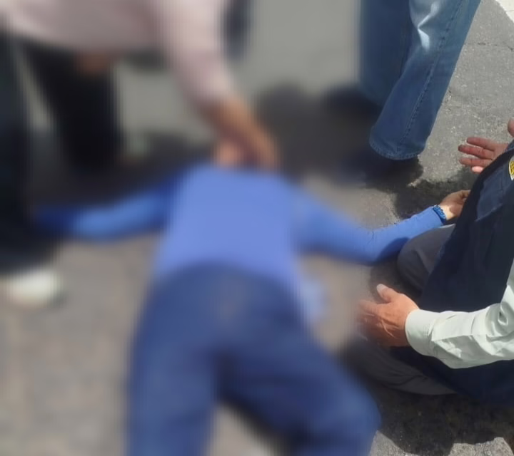 Persona atropellada por motocicleta en Mártires 28 de Agosto y Ruiz Cortines