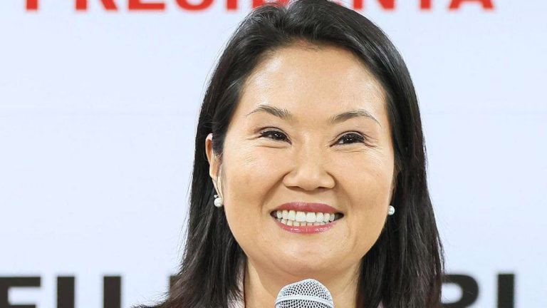 Keiko Fujimori gana la Presidencia de Perú tras una de las elecciones más cerradas