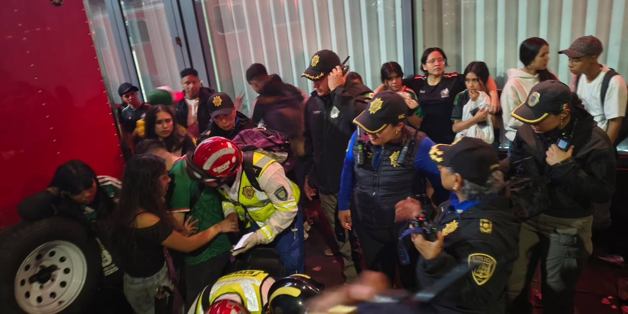 Mueren dos personas durante los festejos de México en Reforma