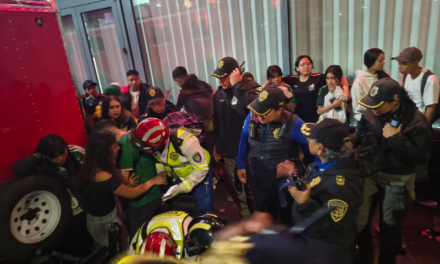 Mueren dos personas durante los festejos de México en Reforma