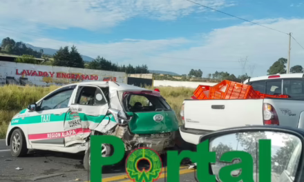 Se accidenta Taxi de Xalapa, en la carretera a Perote