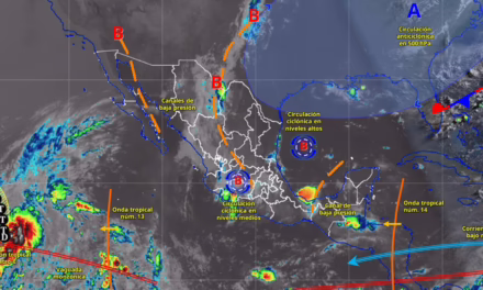 Dos circulaciones ciclónicas, una en niveles altos de la atmósfera sobre el occidente del golfo de México, y otra en los niveles medios sobre el centro del país,
