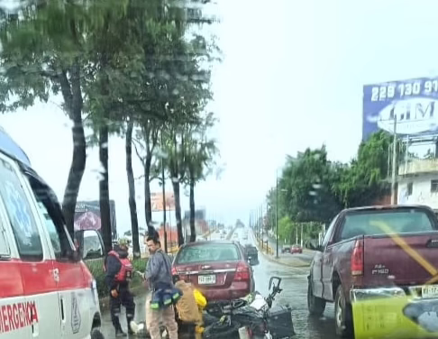 Motociclistas lesionado en la avenida Lázaro Cárdenas