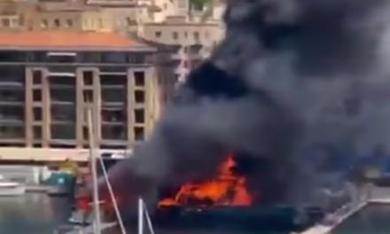 Video: Al menos 15 personas resultaron heridas tras incendios en dos barcos en Francia.