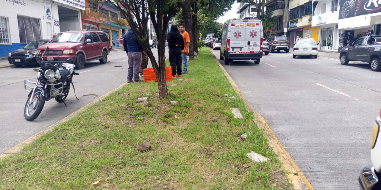 Motociclista accidentado genera caos vial en la avenida Villahermosa