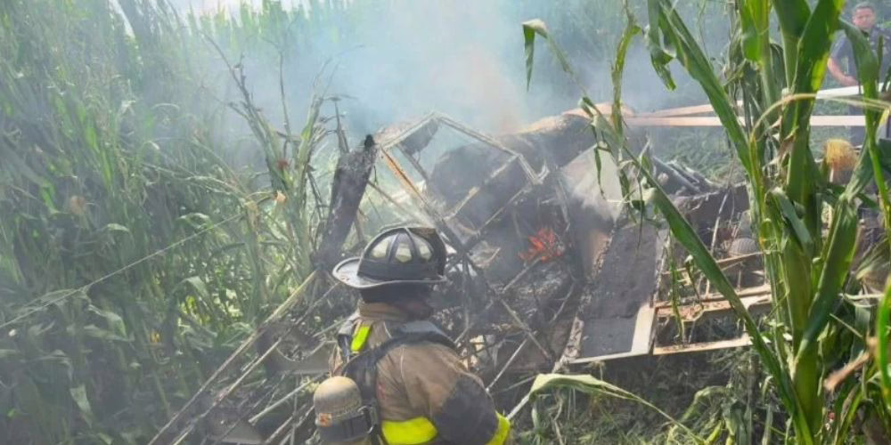 Avioneta de fumigación se desploma en Querétaro; piloto resulta con lesiones leves