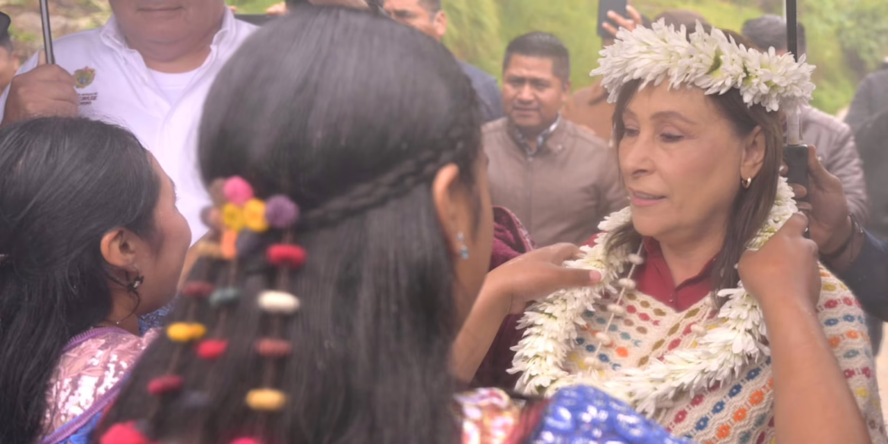 Cumple Gobernadora su palabra con la entrega de la carretera Tecamalucan–Tepachapa
