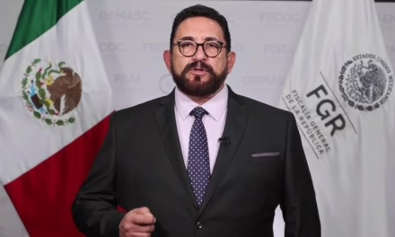ULISES LARA RENUNCIA A LA FISCALÍA GENERAL DE LA REPÚBLICA