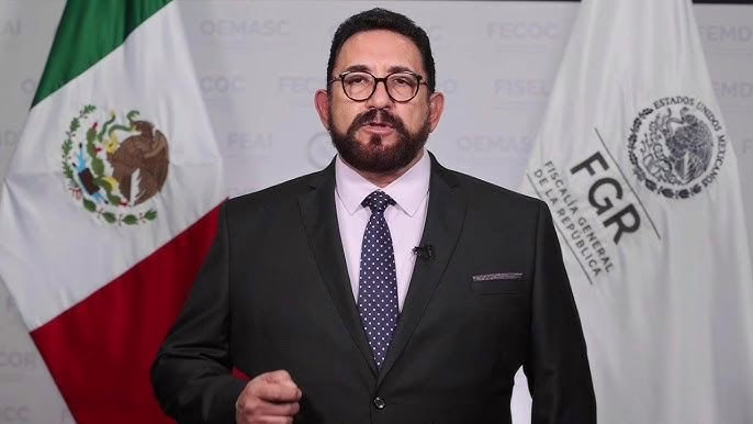 ULISES LARA RENUNCIA A LA FISCALÍA GENERAL DE LA REPÚBLICA