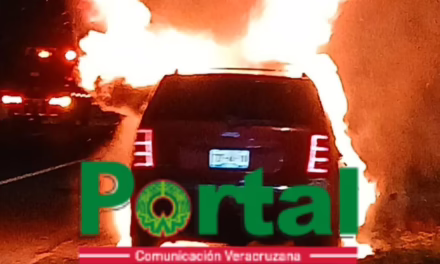 Se incendia camioneta en la carretera Xalapa-Veracruz; reportan solo daños materiales