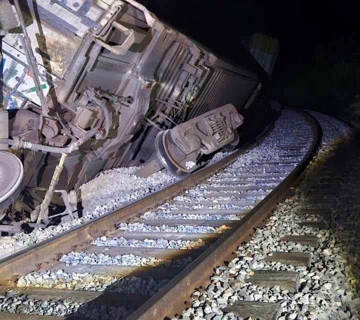 Convoy del Tren Interoceánico se descarrila en Oaxaca; no hay víctimas