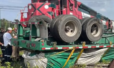 Tren embuste a tráiler en Altamira