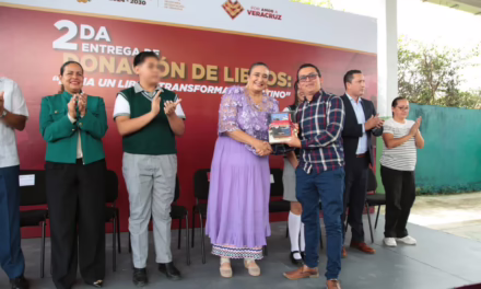 Distribuye SEV más de 10 mil ejemplares de la campaña Dona un libro, transforma un destino