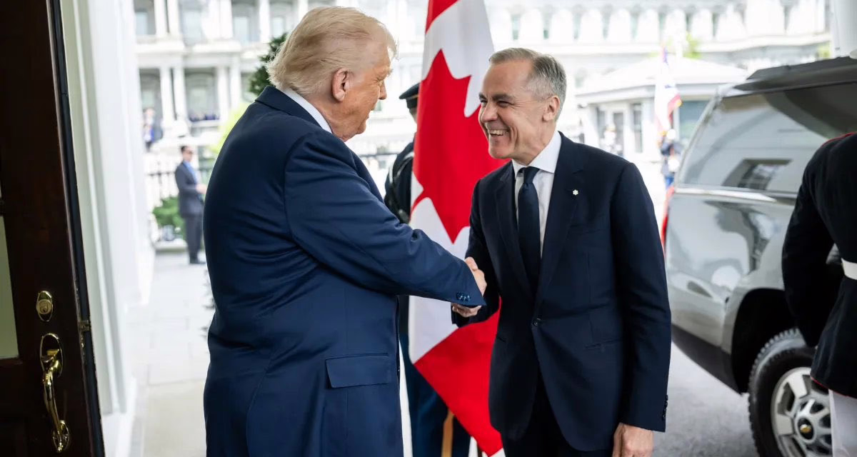 Trump eleva la tensión comercial con Canadá., al elevar aranceles al 50%