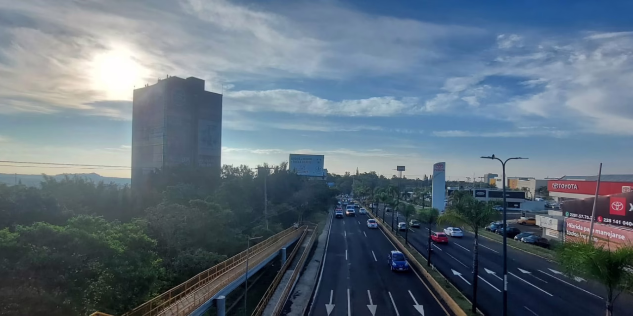 Ambiente caluroso en la mayor parte del territorio veracruzano a lo largo de la jornada