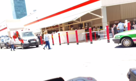 Fallece persona en zona de comida de Costco, Xalapa 