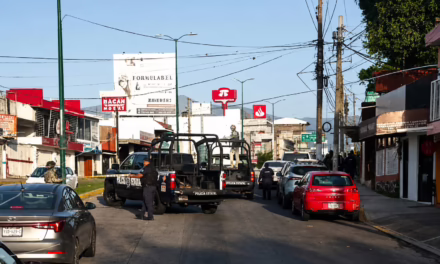 Despliegan operativo de seguridad en la avenida 20 de Noviembre, cerca de CAXA