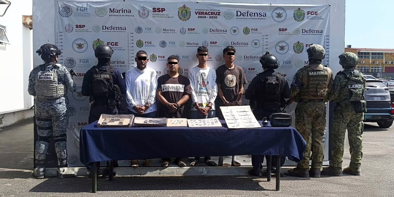 Operativo encabezado por SSP y FGE, con apoyo de fuerzas federales, asegura más de 54 kilos de presunta marihuana y 30 mil litros de hidrocarburo