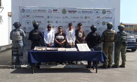 Operativo encabezado por SSP y FGE, con apoyo de fuerzas federales, asegura más de 54 kilos de presunta marihuana y 30 mil litros de hidrocarburo