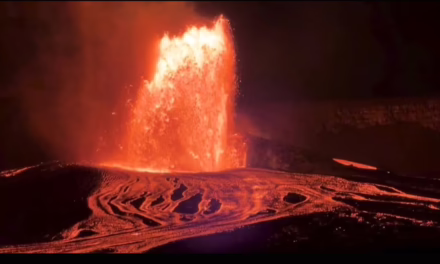 NUEVA ERUPCIÓN DEL VOLCÁN KILAUEA MANTIENE EN ALERTA A LAS AUTORIDADES EN HAWÁI