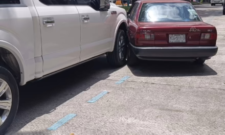 Choque sobre la avenida Villahermosa genera avance lento antes de llegar a la avenida Xalapa