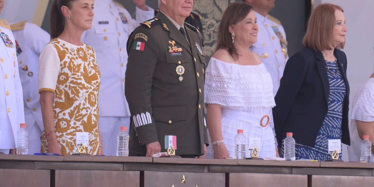 Acompaña Rocío Nahle a la presidenta Claudia Sheinbaum en graduación de cadetes navales